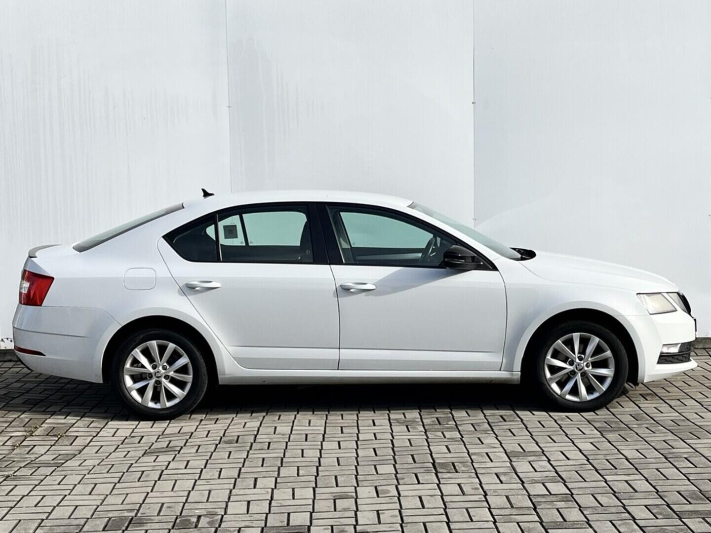 O119V06955_16.webp_OCTAVIA Ambition 1.5 TSI 110 kW automat