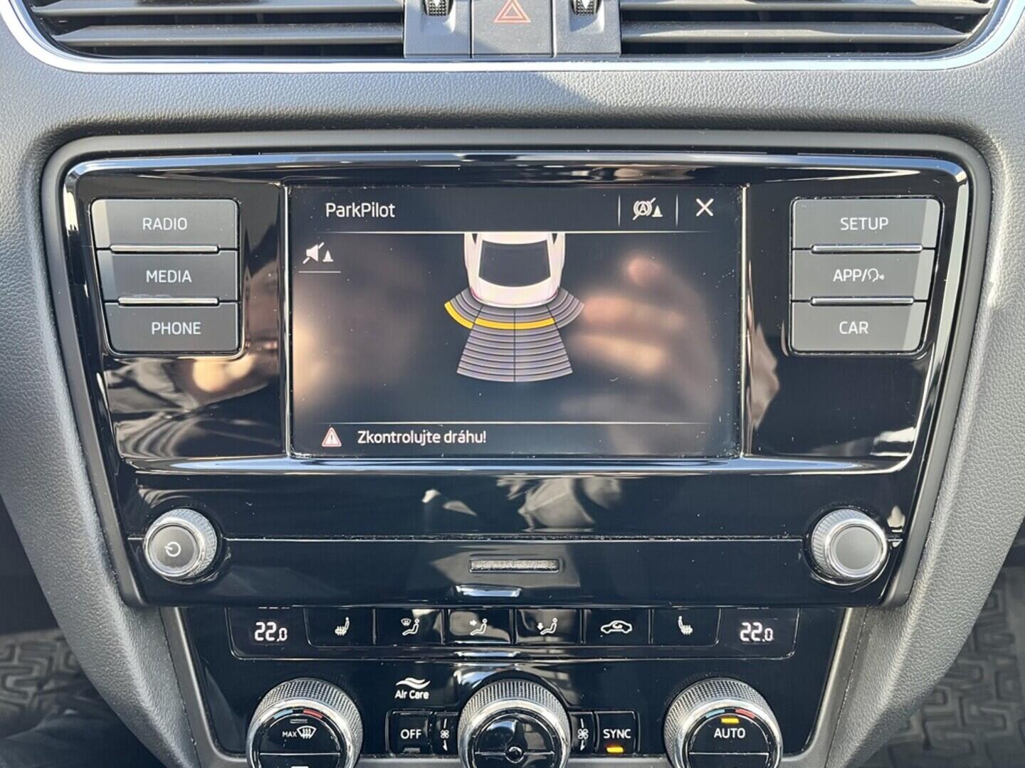 O119V06955_27.webp_OCTAVIA Ambition 1.5 TSI 110 kW automat