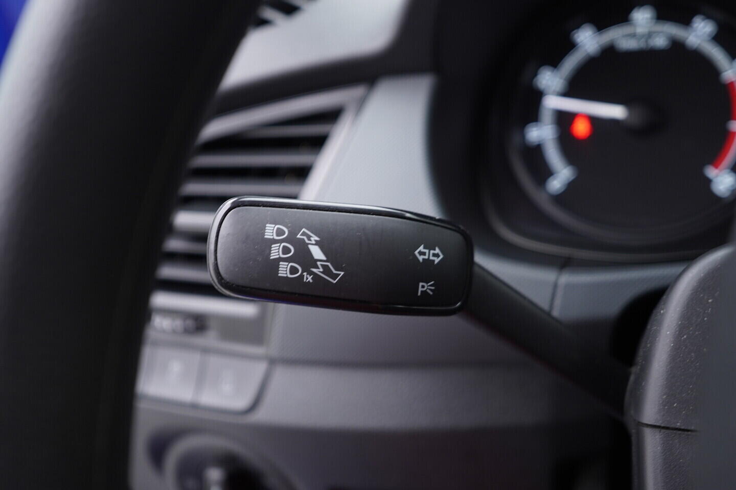 O119V06964_23.webp_FABIA Active 1.0 TSI 70 kW manuál, DPH