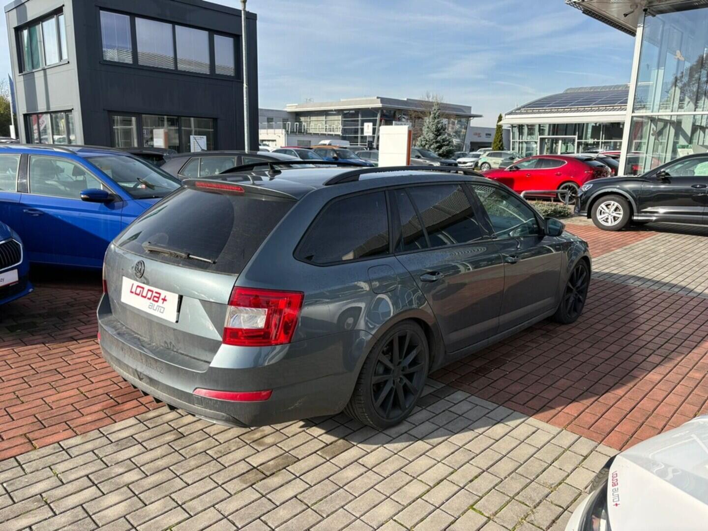 O119V06974_11.webp_OCTAVIA Style Plus 2.0 TDI 135 kW automat