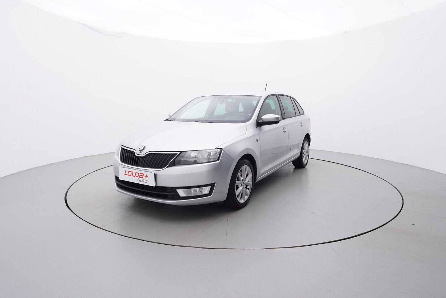 O119V06983_10.webp_RAPID SPACEBACK Elegance 1.6 TDI 66 kW manuál