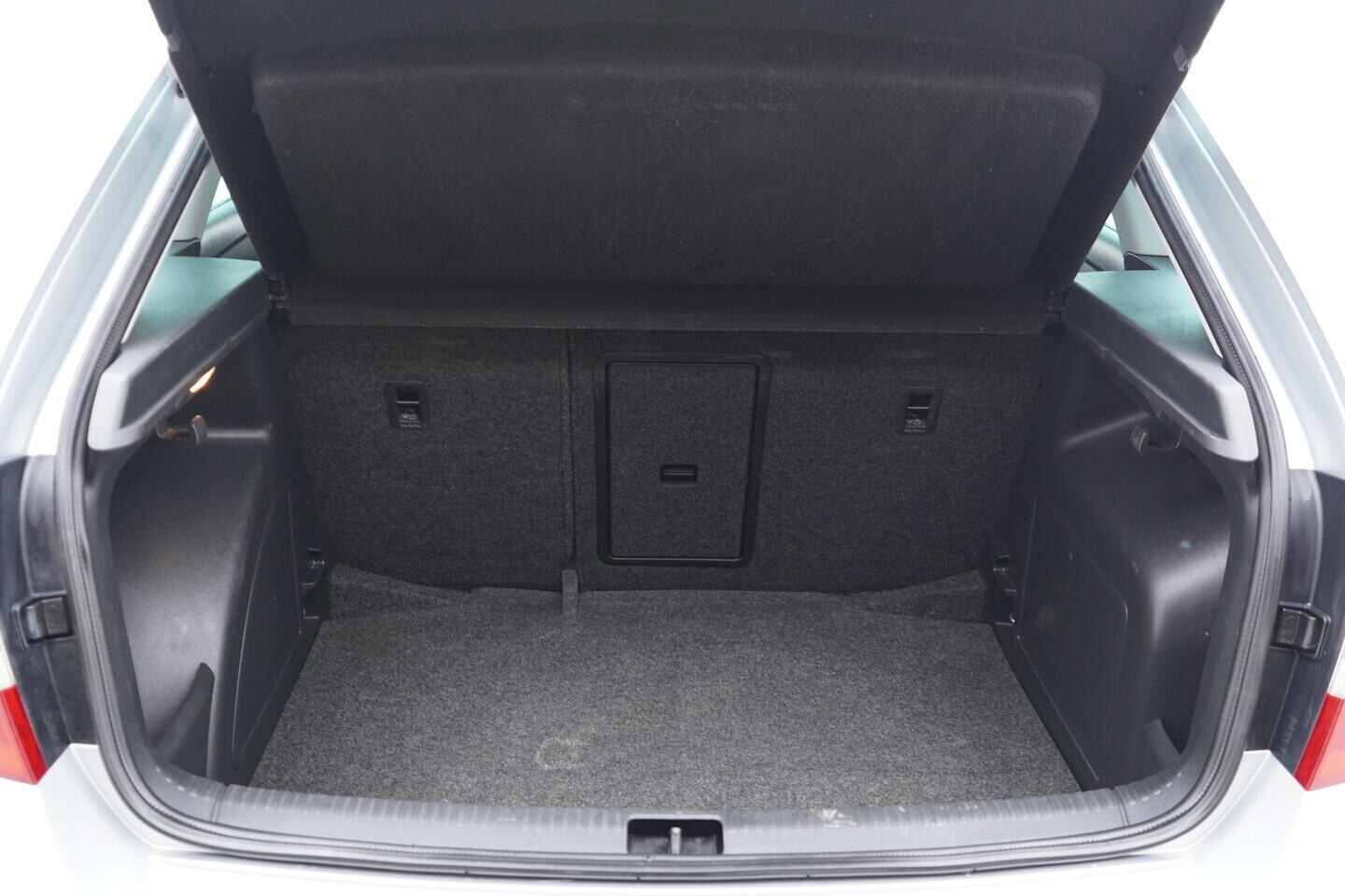 O119V06983_35.webp_RAPID SPACEBACK Elegance 1.6 TDI 66 kW manuál