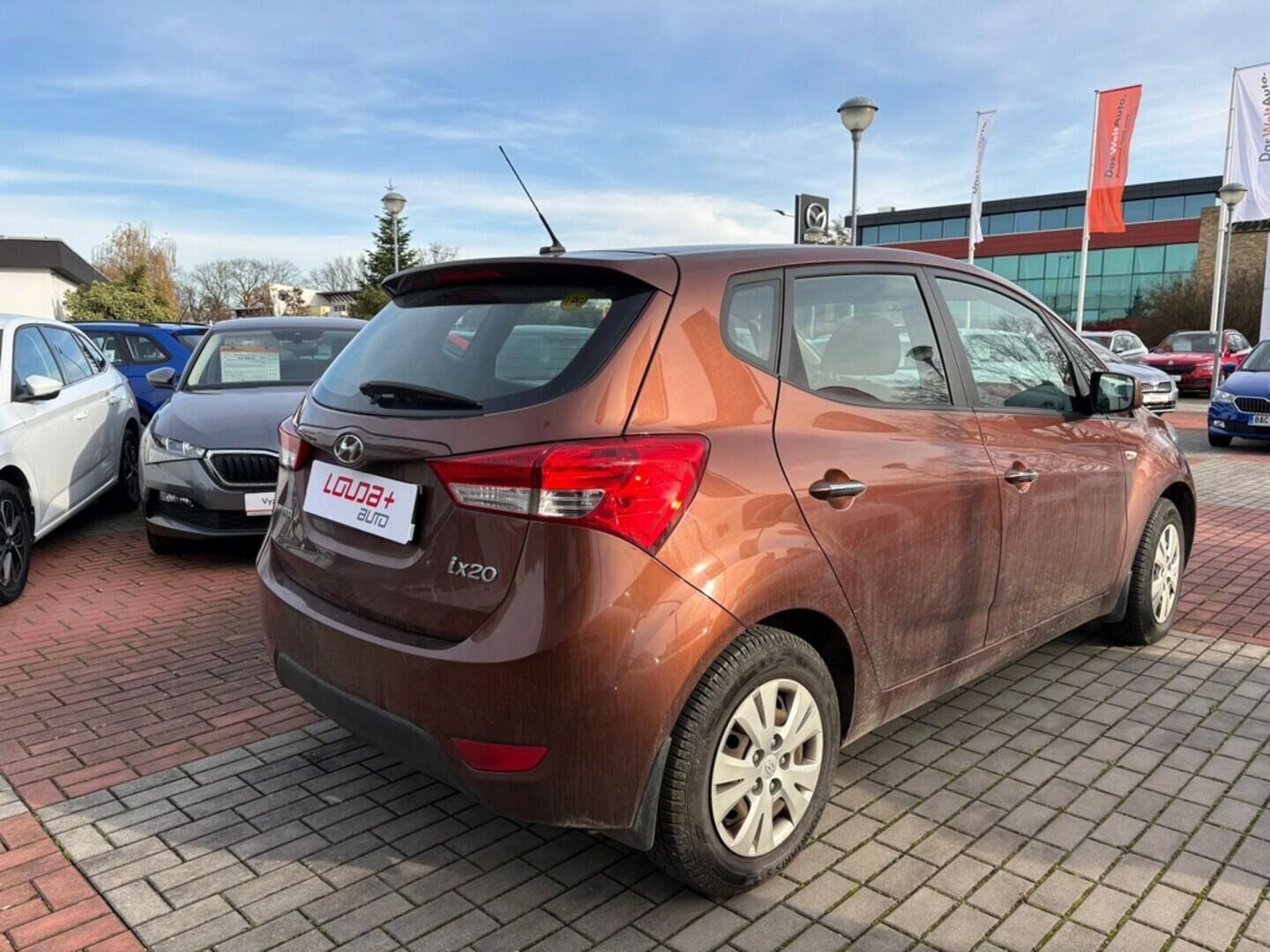 O119V06988_11.webp_IX20  1.4 16V 66 kW manuál, DPH