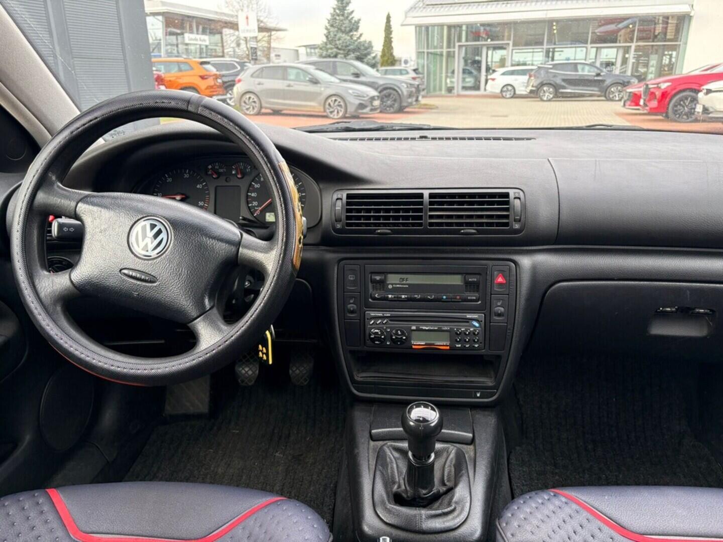 O119V06991_12.webp_PASSAT  1.9 TDI 81 kW manuál