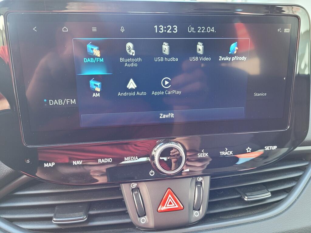 O119V06997_28.webp_I30 start 1.0 T-GDI 74 kW manuál, DPH