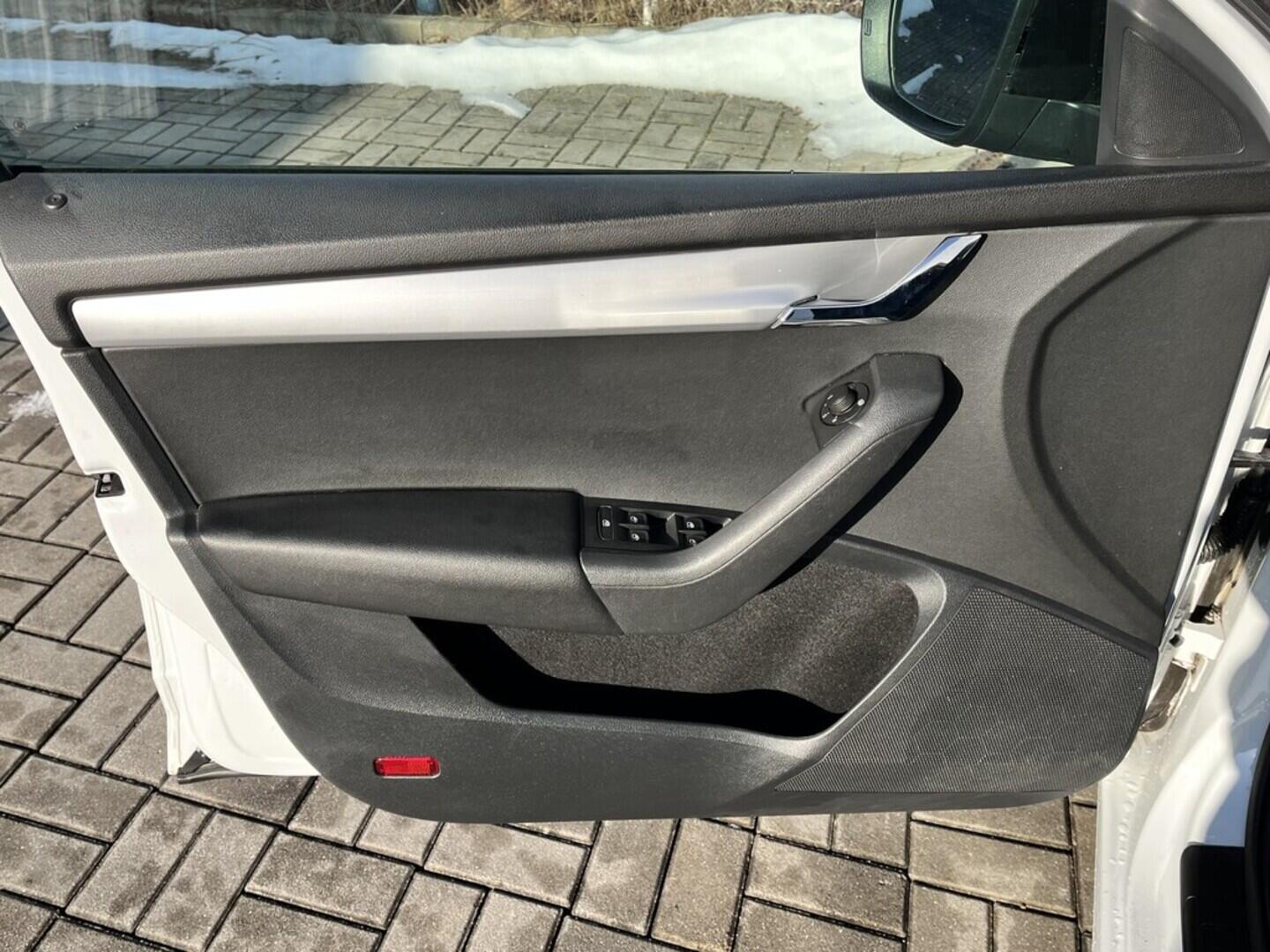 O119V06998_19.webp_OCTAVIA Ambition 1.6 TDI 85 kW automat