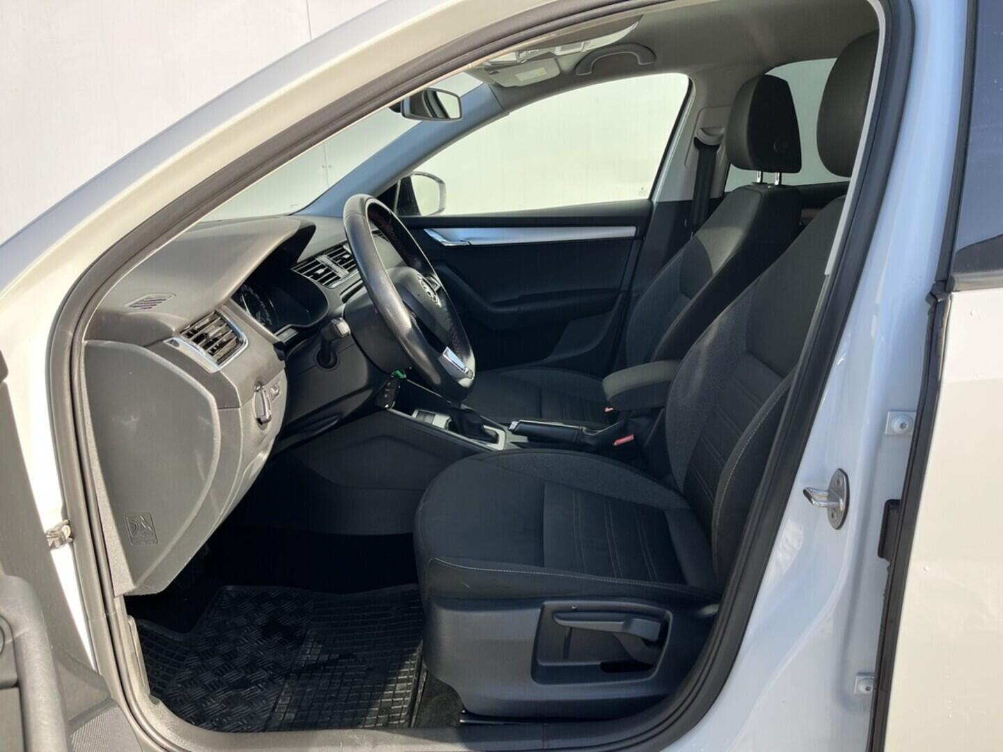 O119V06998_20.webp_OCTAVIA Ambition 1.6 TDI 85 kW automat