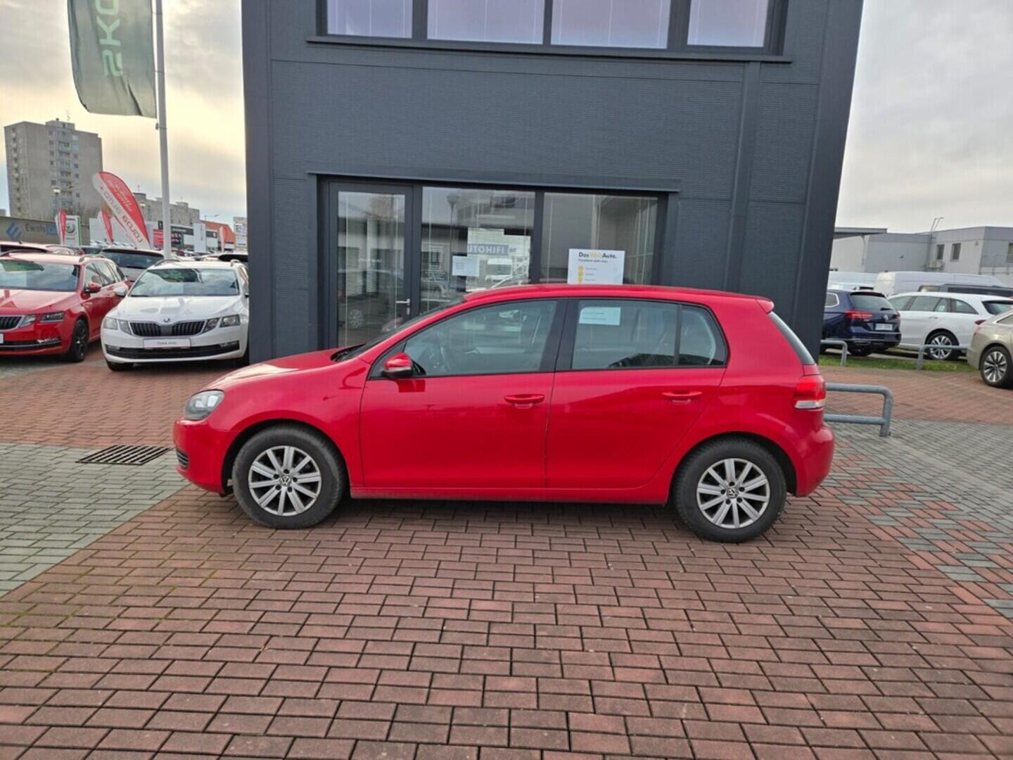 O119V06999_12.webp_GOLF Trendline 1.2 TSI 63 kW manuál