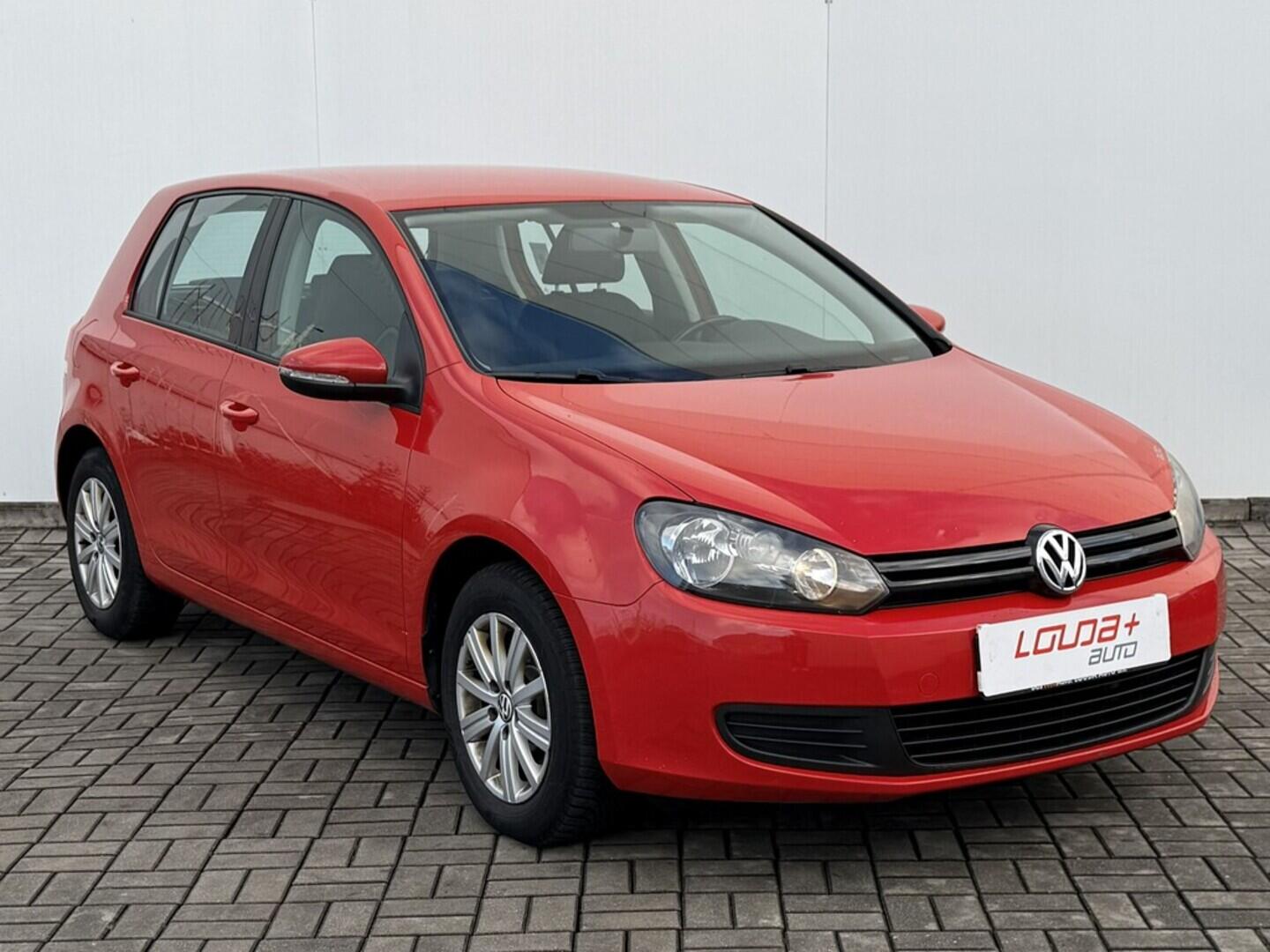 O119V06999_14.webp_GOLF Trendline 1.2 TSI 63 kW manuál