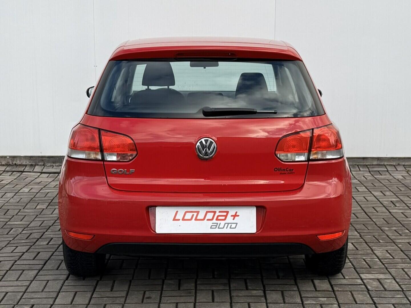 O119V06999_17.webp_GOLF Trendline 1.2 TSI 63 kW manuál