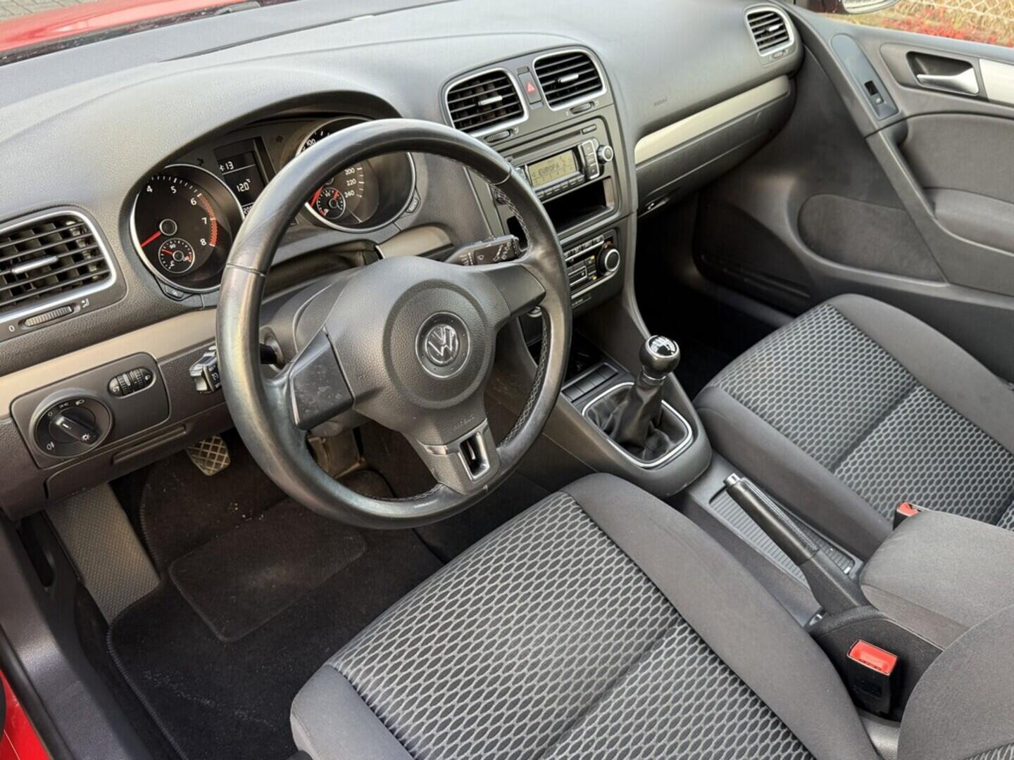 O119V06999_19.webp_GOLF Trendline 1.2 TSI 63 kW manuál