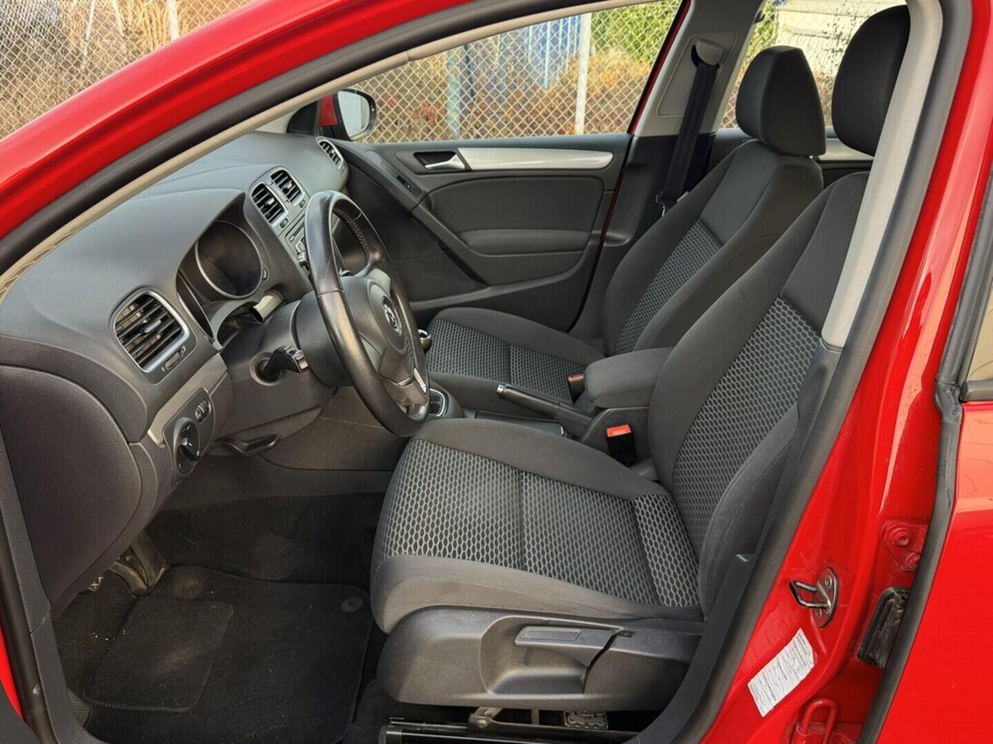 O119V06999_20.webp_GOLF Trendline 1.2 TSI 63 kW manuál