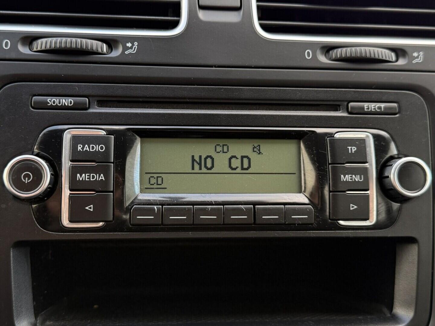 O119V06999_25.webp_GOLF Trendline 1.2 TSI 63 kW manuál