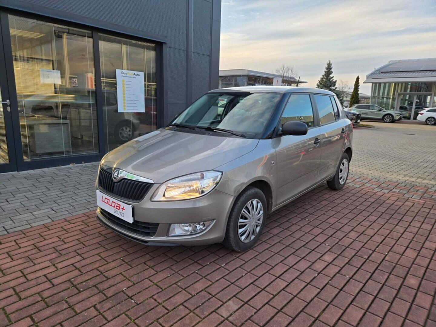 O119V07000_10.webp_FABIA Ambiente 1.2 MPI 51 kW manuál