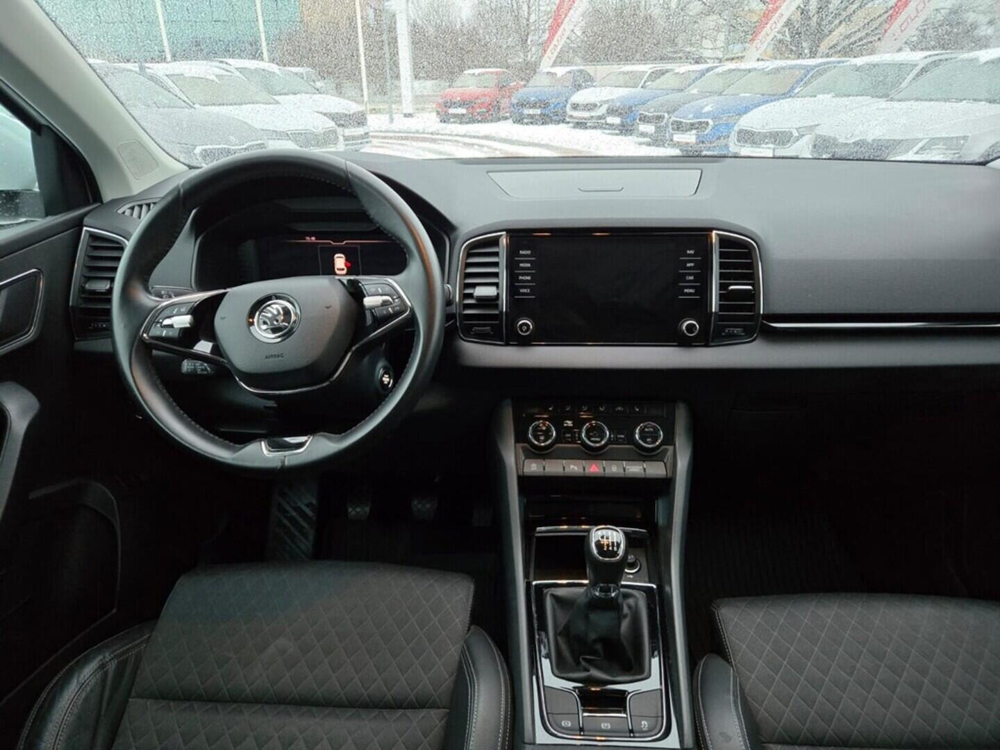 O119V07003_13.webp_KAROQ Style 1.0 TSI 85 kW manuál