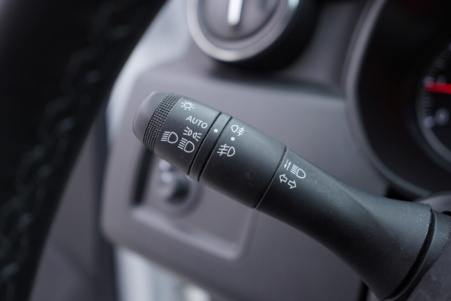 O119V07009_23.webp_DUSTER  1.0 TCe 67 kW manuál