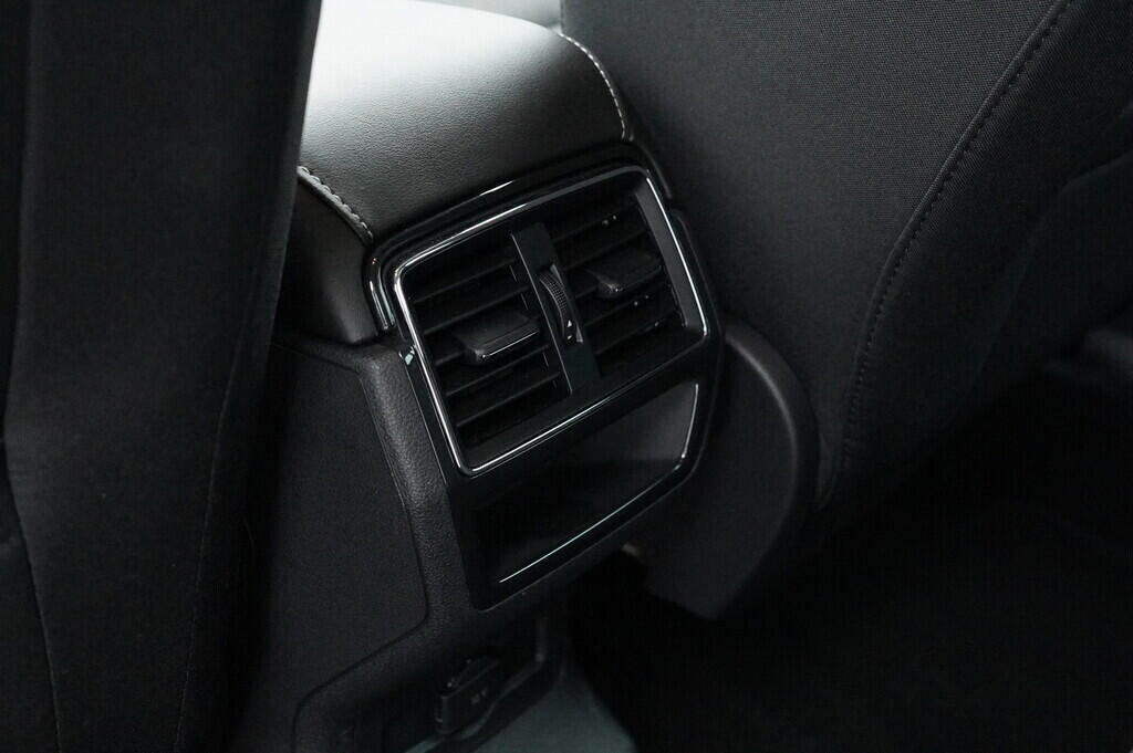 O119V07014_31.webp_KAROQ Style 1.5 TSI 110 kW automat, DPH