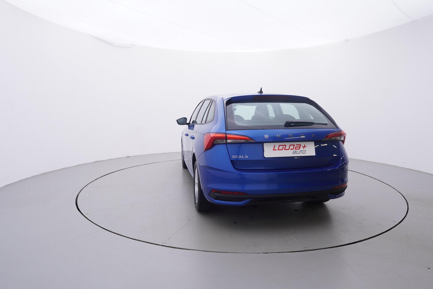 O119V07016_13.webp_SCALA Selection 1.0 TSI 85 kW manuál, DPH