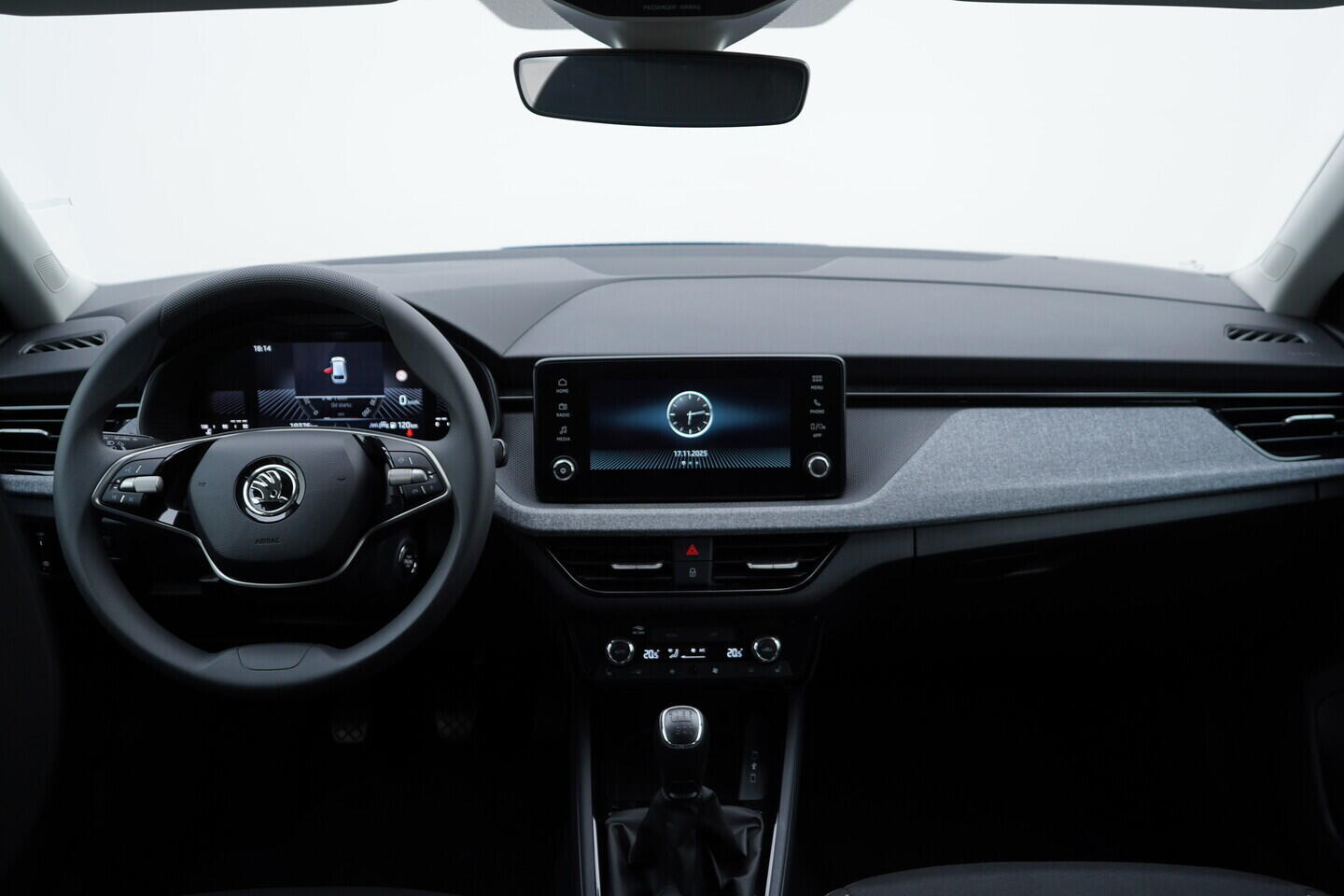 O119V07016_25.webp_SCALA Selection 1.0 TSI 85 kW manuál, DPH