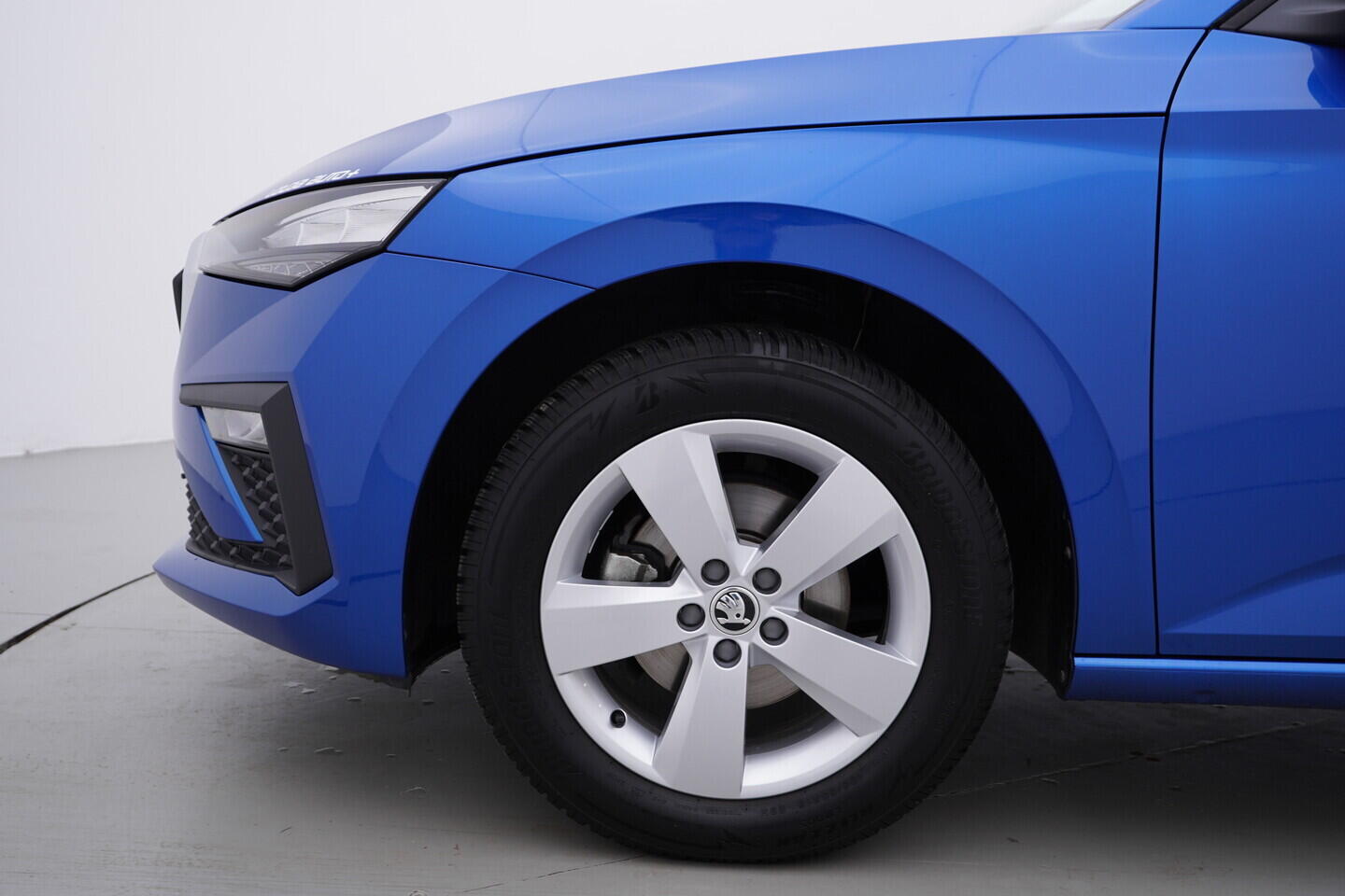 O119V07016_39.webp_SCALA Selection 1.0 TSI 85 kW manuál, DPH