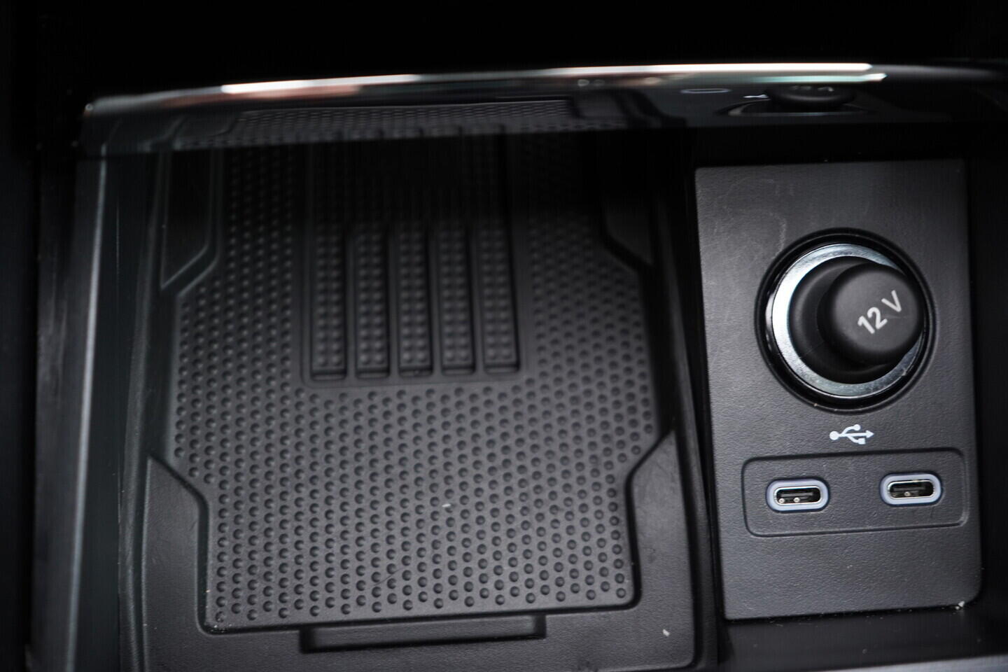 O119V07018_33.webp_KAROQ Selection 1.5 TSI 110 kW automat, DPH