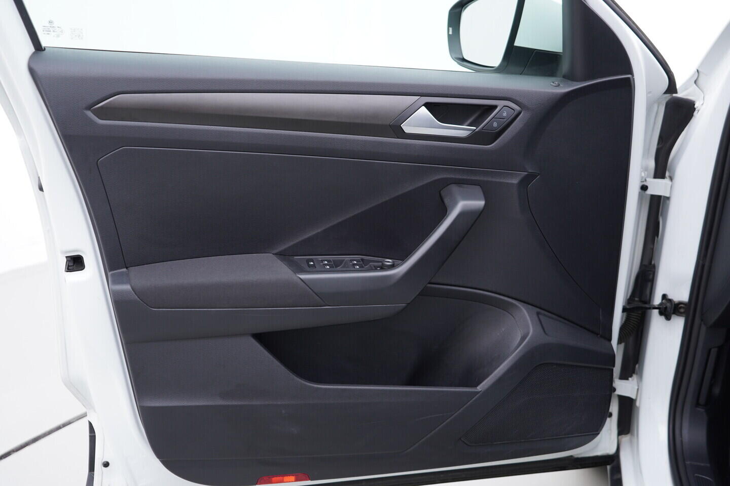 O119V07019_19.webp_T-ROC STYLE 1.5 TSI 110 kW manuál