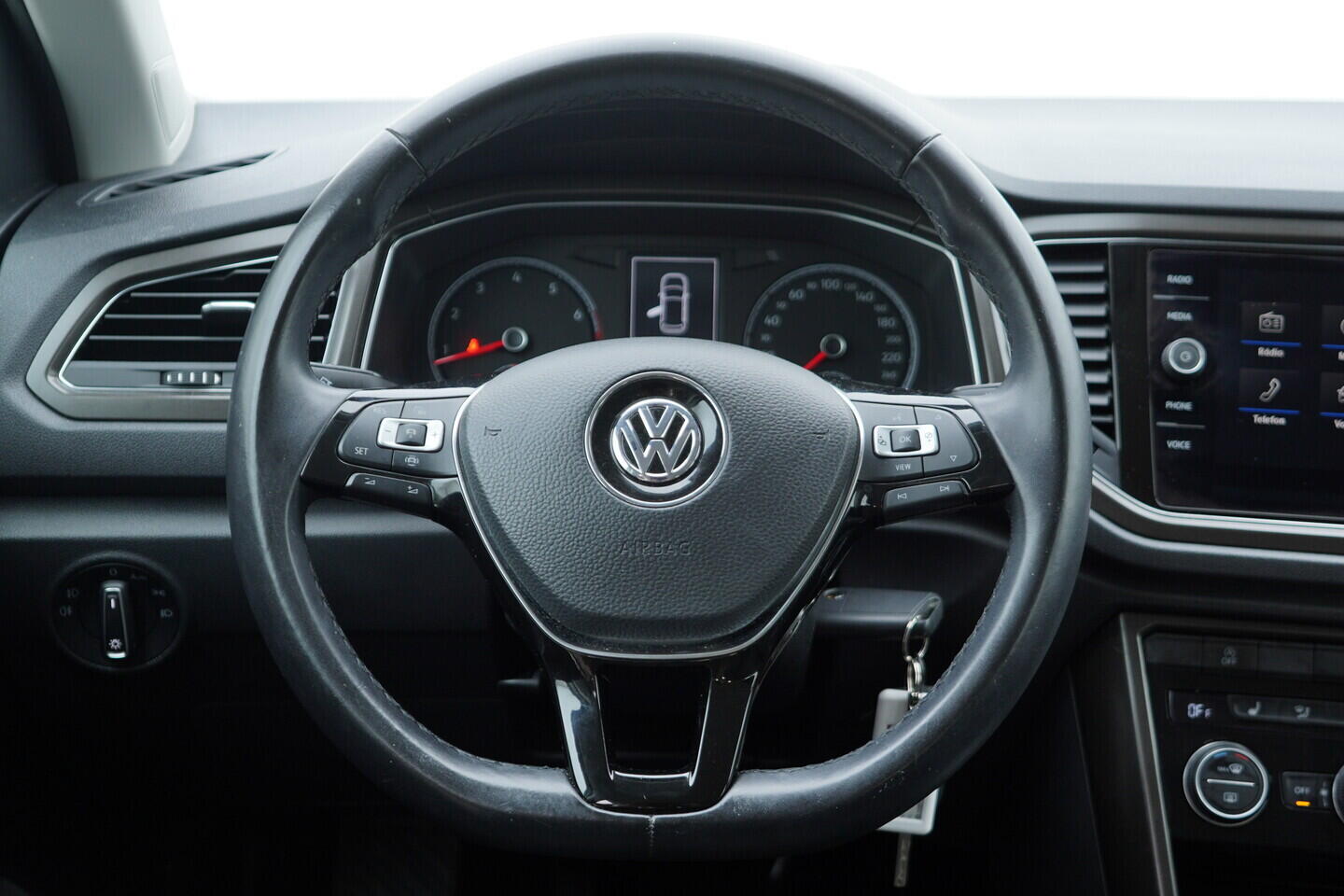 O119V07019_26.webp_T-ROC STYLE 1.5 TSI 110 kW manuál