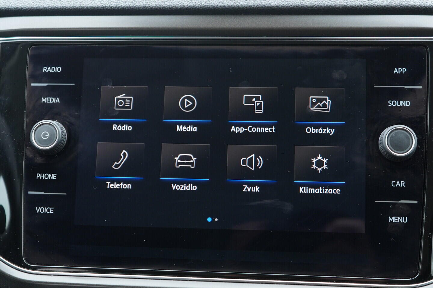 O119V07019_27.webp_T-ROC STYLE 1.5 TSI 110 kW manuál