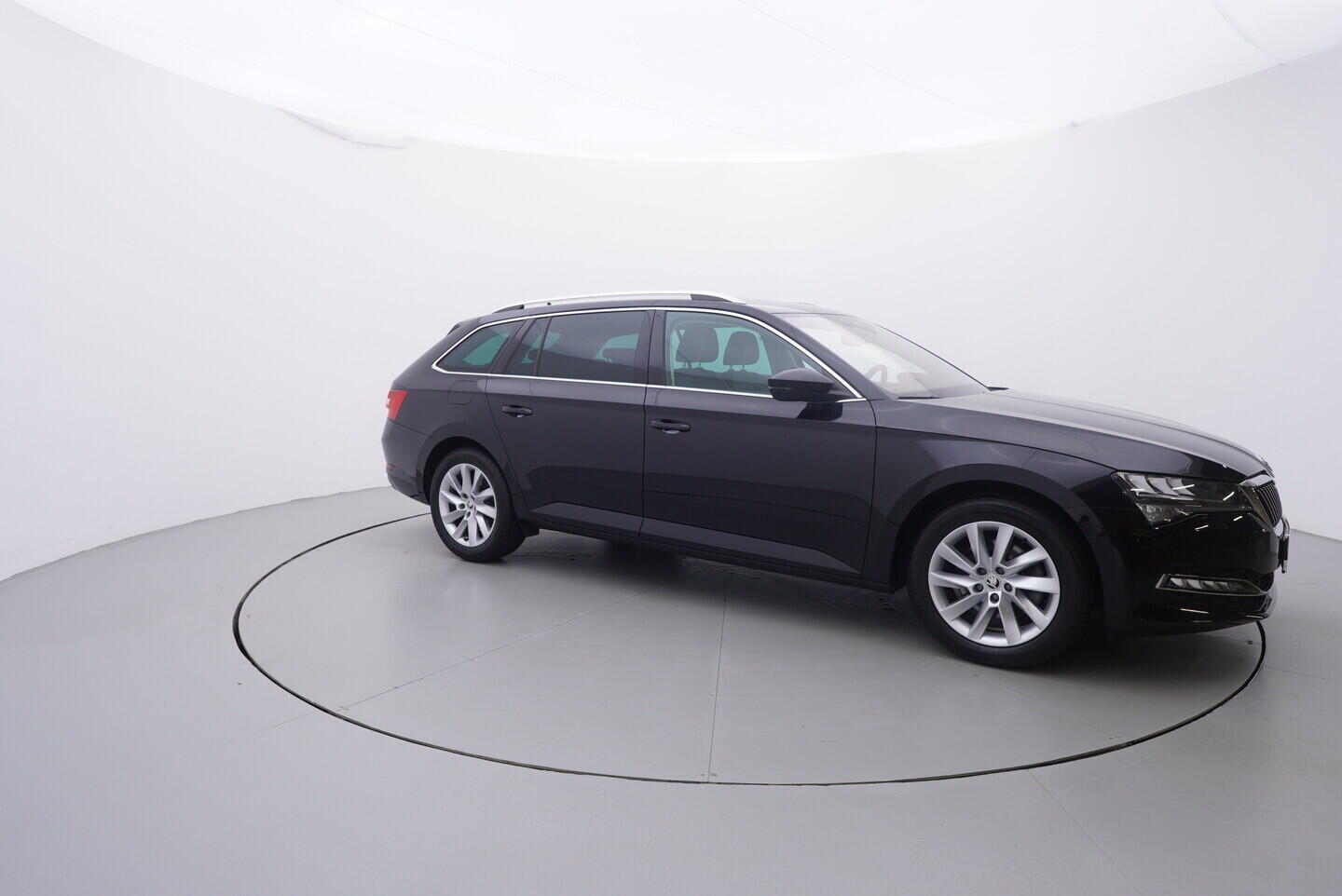 O119V07020_16.webp_SUPERB Style 1.5 TSI 110 kW automat