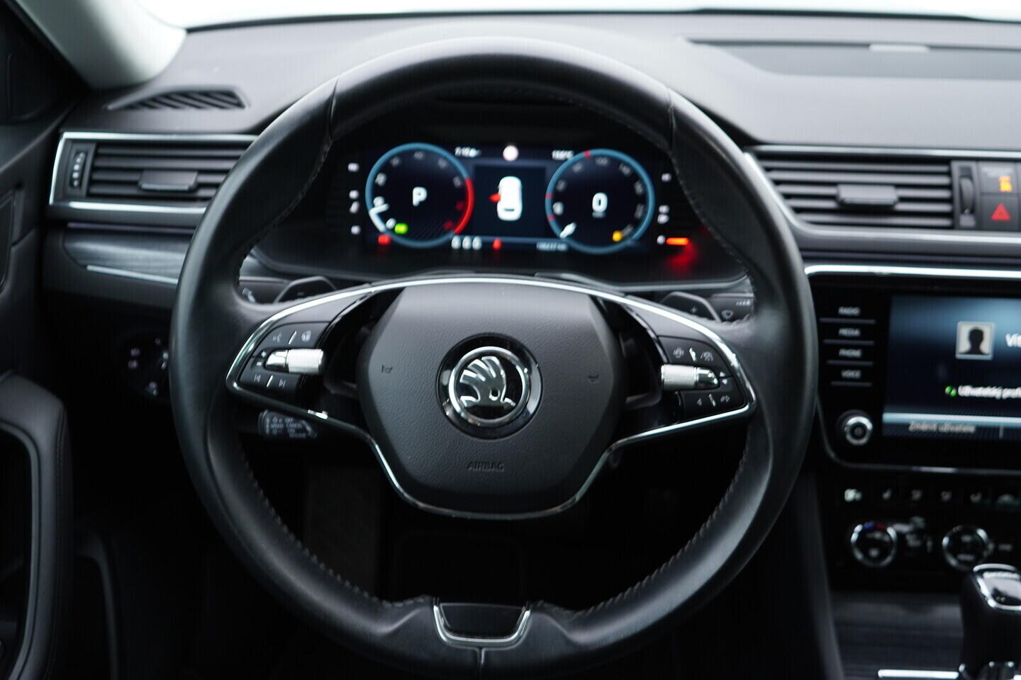 O119V07020_28.webp_SUPERB Style 1.5 TSI 110 kW automat