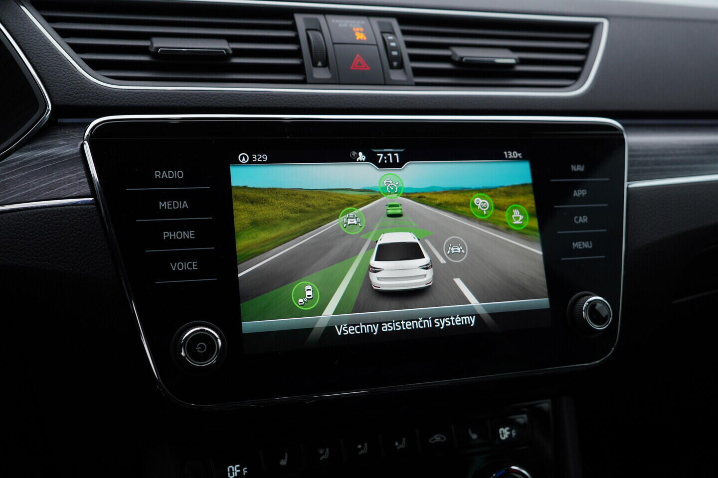 O119V07020_33.webp_SUPERB Style 1.5 TSI 110 kW automat