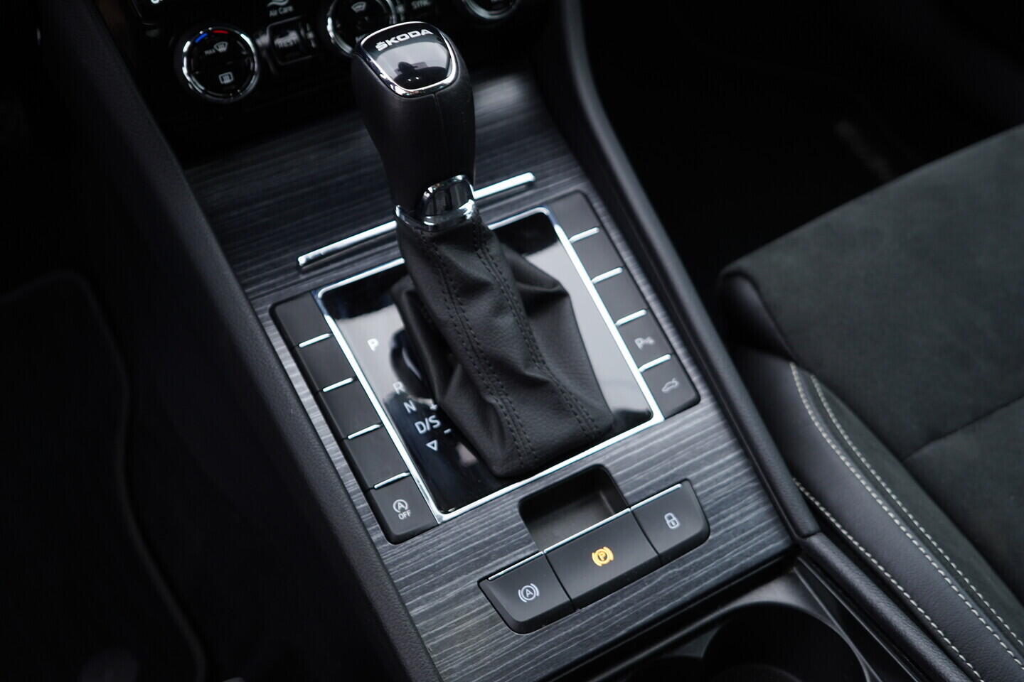 O119V07020_35.webp_SUPERB Style 1.5 TSI 110 kW automat