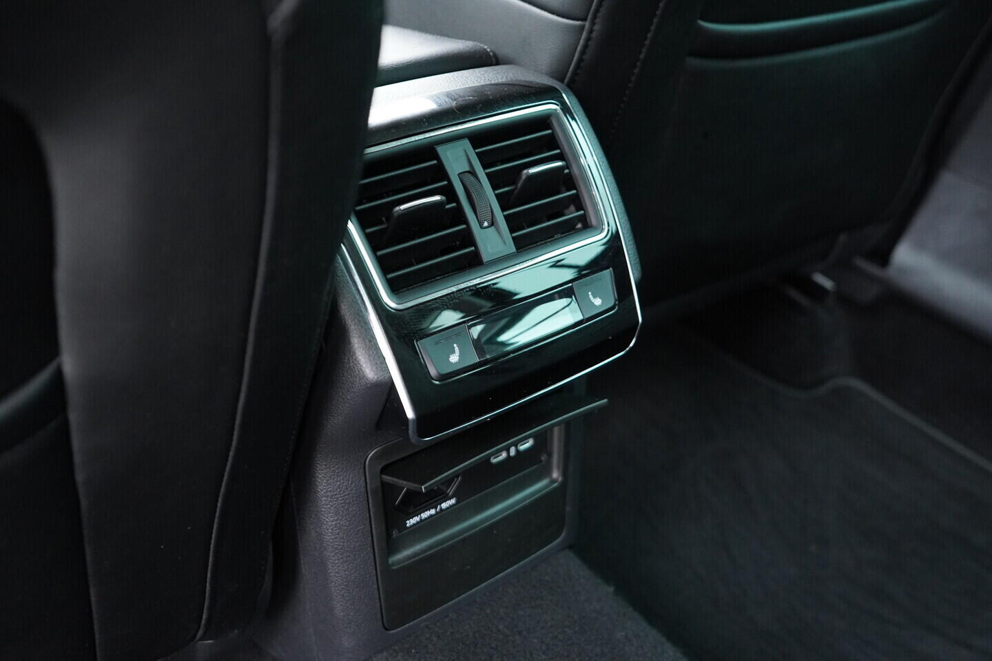 O119V07020_37.webp_SUPERB Style 1.5 TSI 110 kW automat