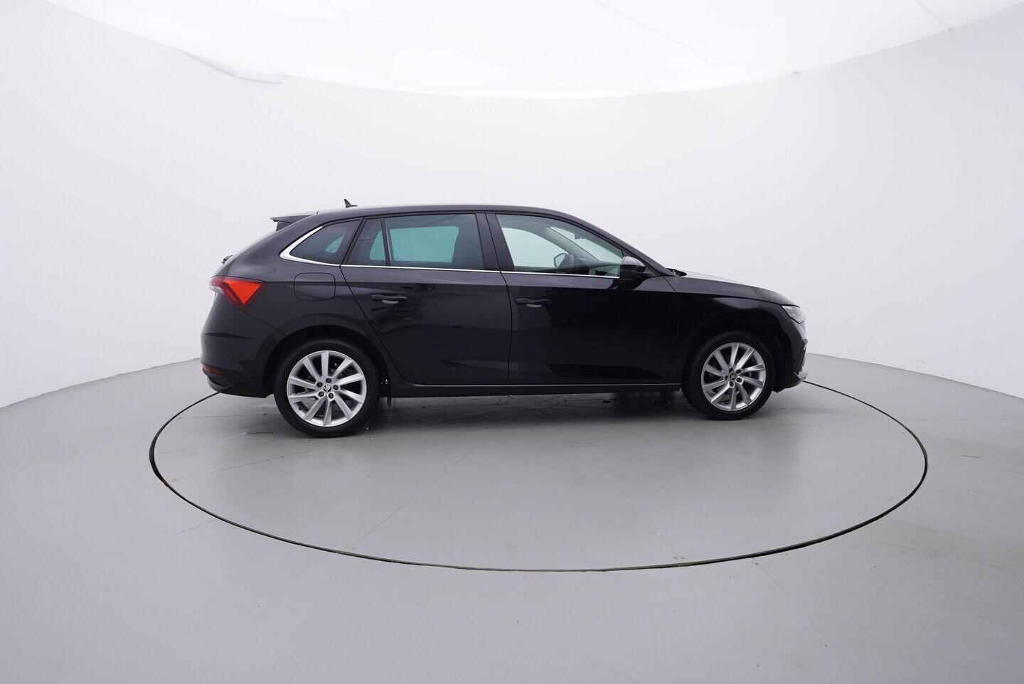 O119V07021_15.webp_SCALA Top Selection 1.0 TSI 85 kW manuál, DPH