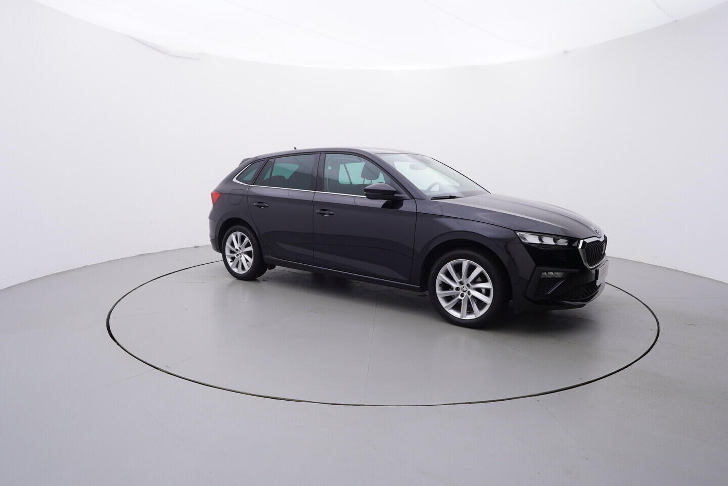 O119V07021_16.webp_SCALA Top Selection 1.0 TSI 85 kW manuál, DPH