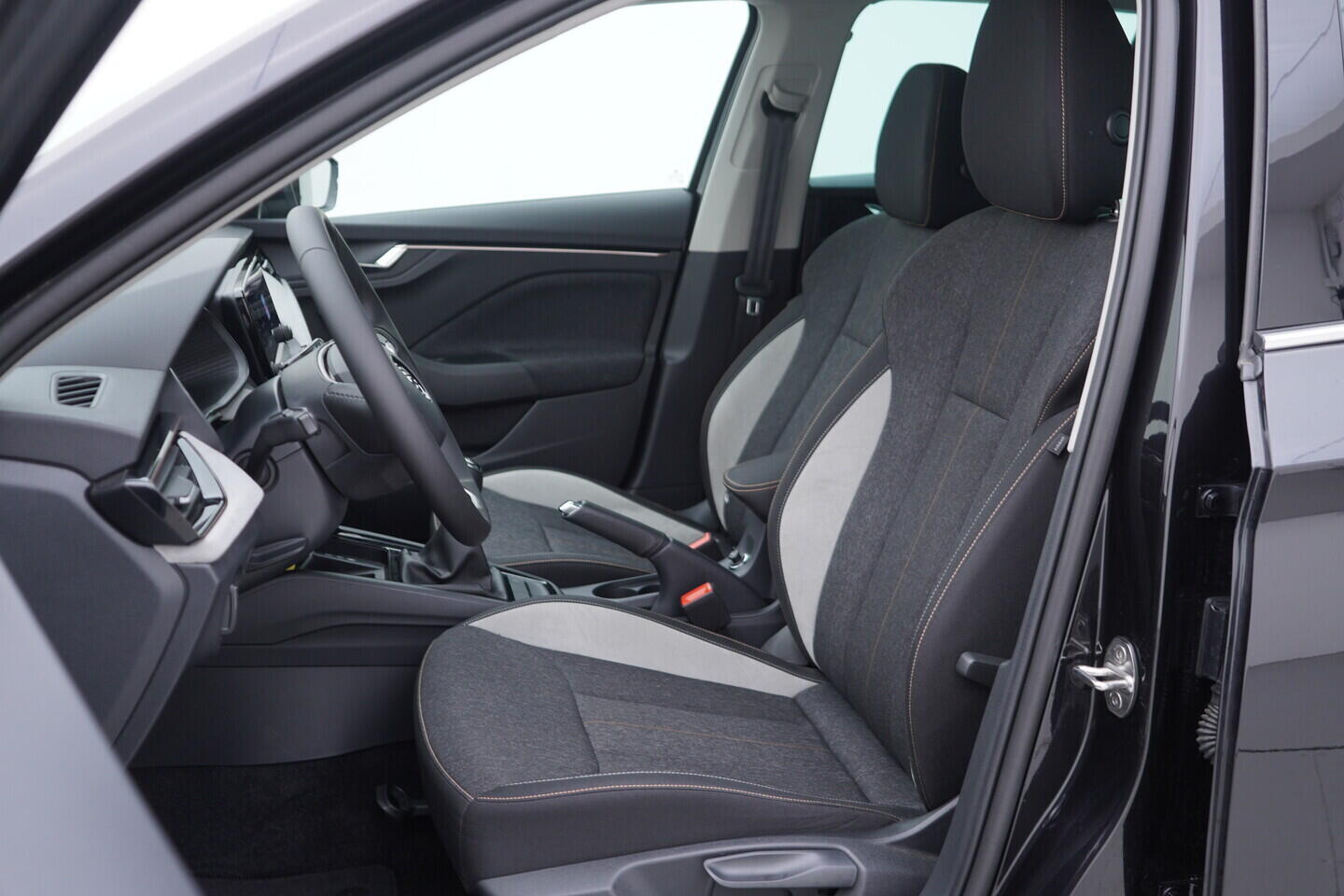 O119V07021_22.webp_SCALA Top Selection 1.0 TSI 85 kW manuál, DPH