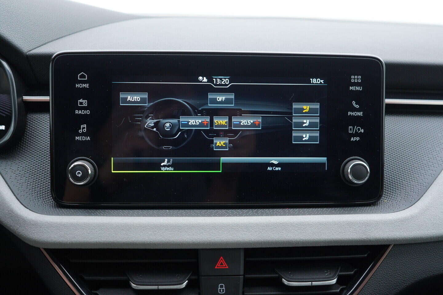 O119V07021_31.webp_SCALA Top Selection 1.0 TSI 85 kW manuál, DPH