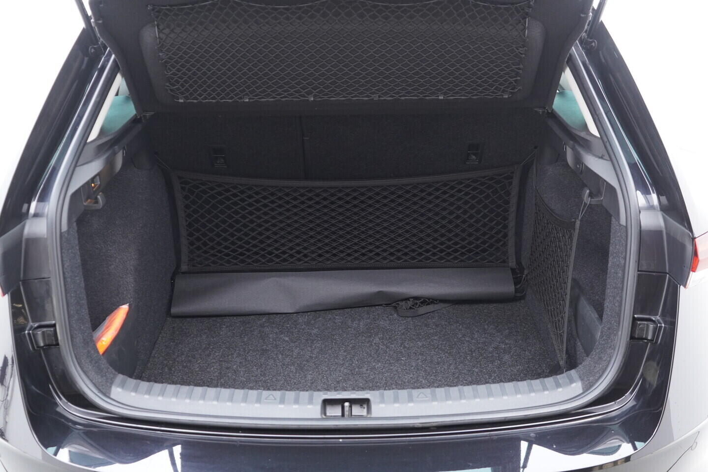 O119V07021_40.webp_SCALA Top Selection 1.0 TSI 85 kW manuál, DPH