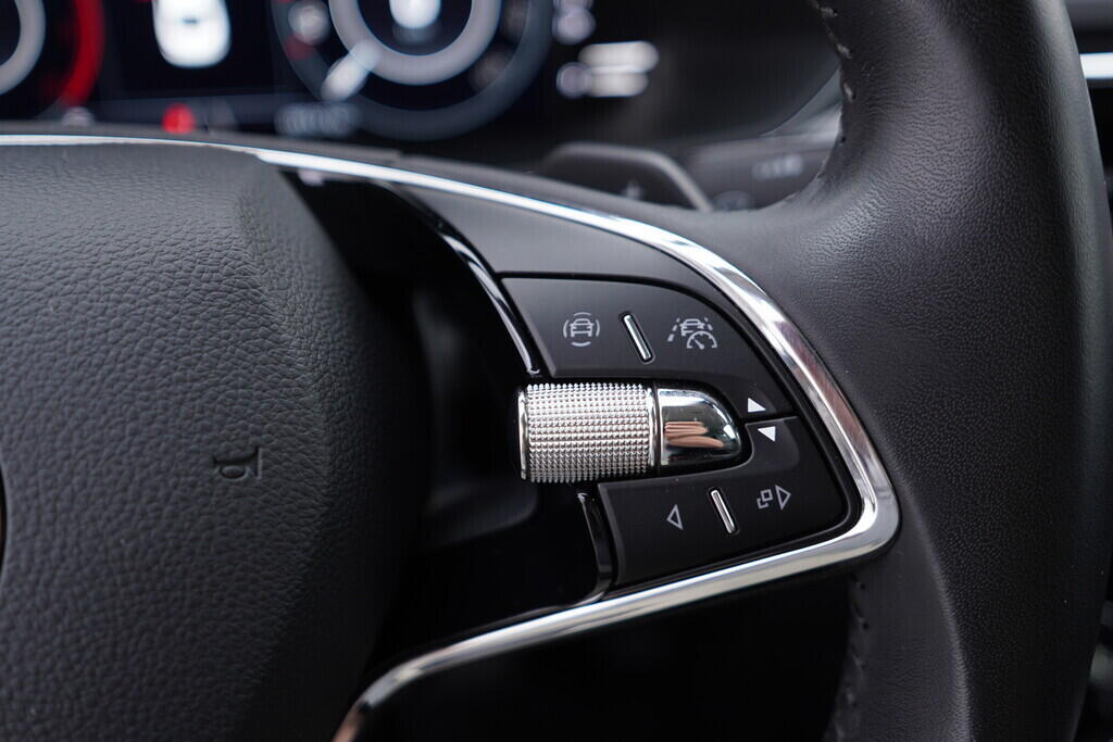 O119V07023_31.webp_SUPERB L&K 2.0 TDI 147 kW automat, DPH