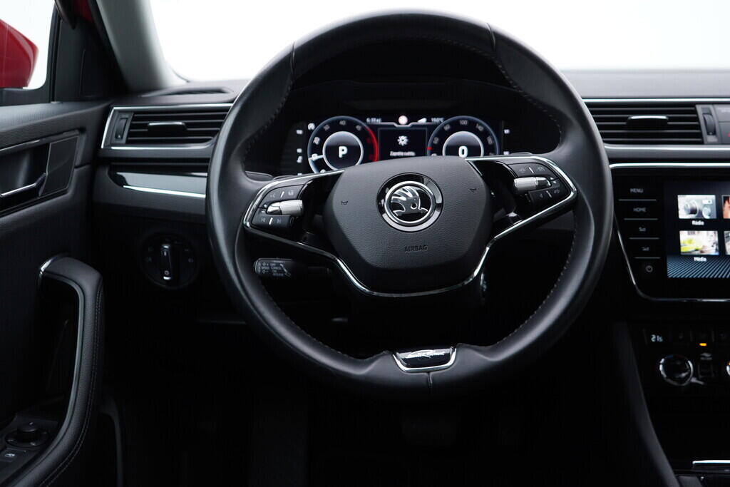 O119V07023_33.webp_SUPERB L&K 2.0 TDI 147 kW automat, DPH