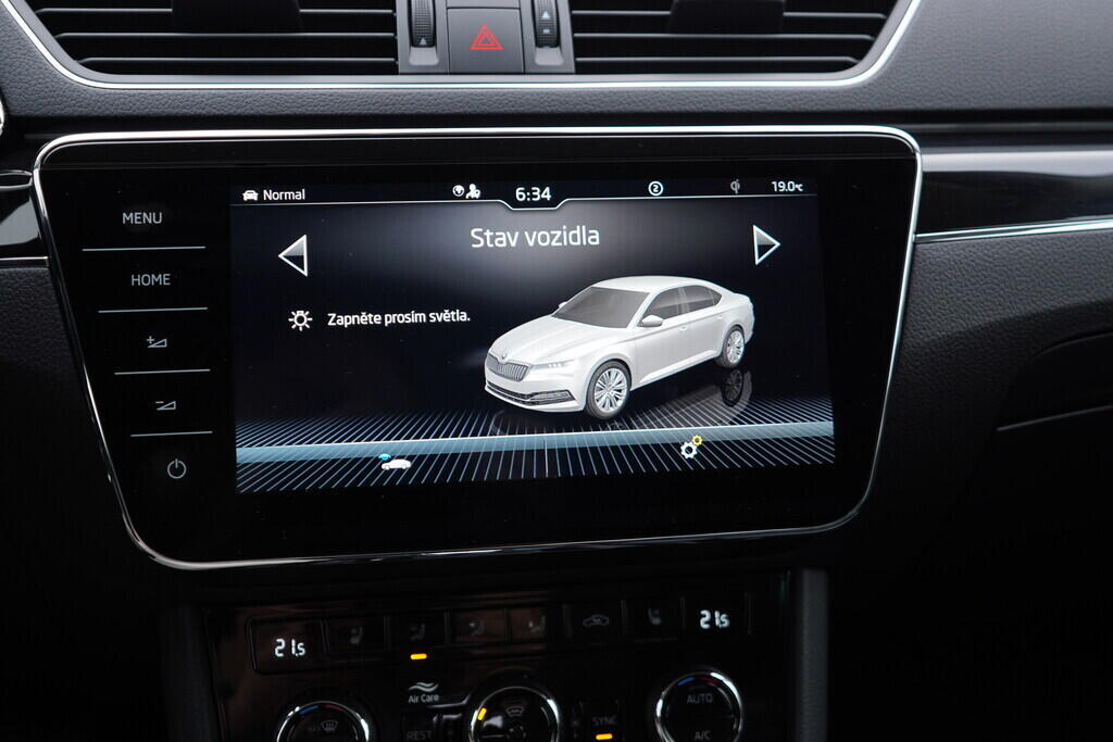 O119V07023_36.webp_SUPERB L&K 2.0 TDI 147 kW automat, DPH