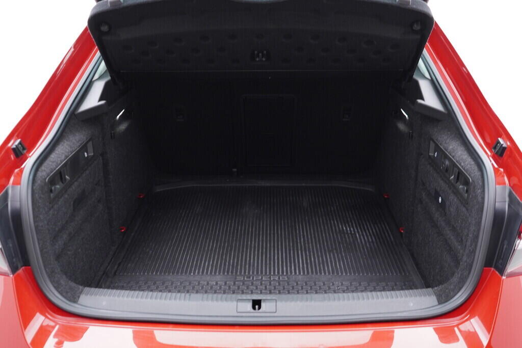 O119V07023_45.webp_SUPERB L&K 2.0 TDI 147 kW automat, DPH