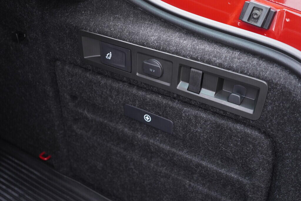 O119V07023_46.webp_SUPERB L&K 2.0 TDI 147 kW automat, DPH