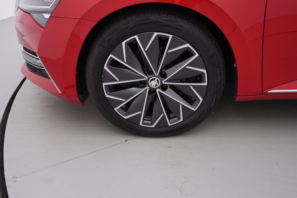 O119V07023_51.webp_SUPERB L&K 2.0 TDI 147 kW automat, DPH