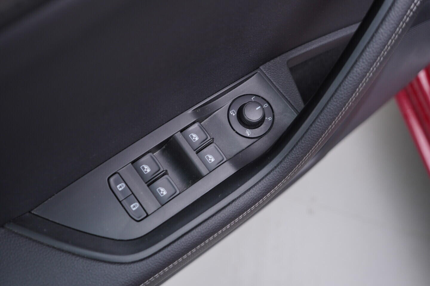 O119V07025_20.webp_SUPERB Style 2.0 TDI 147 kW automat, DPH