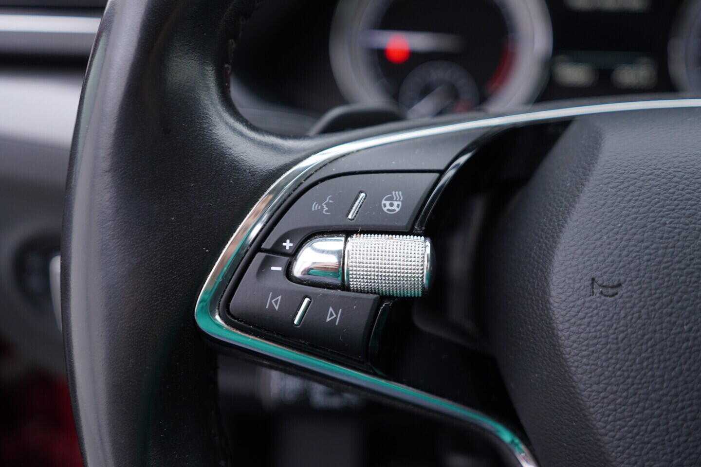 O119V07025_26.webp_SUPERB Style 2.0 TDI 147 kW automat, DPH