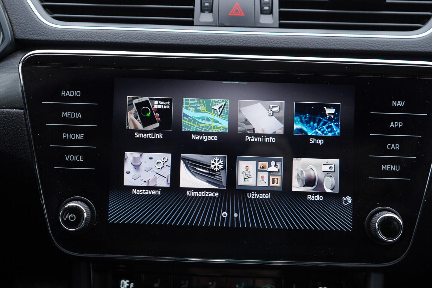 O119V07025_32.webp_SUPERB Style 2.0 TDI 147 kW automat, DPH