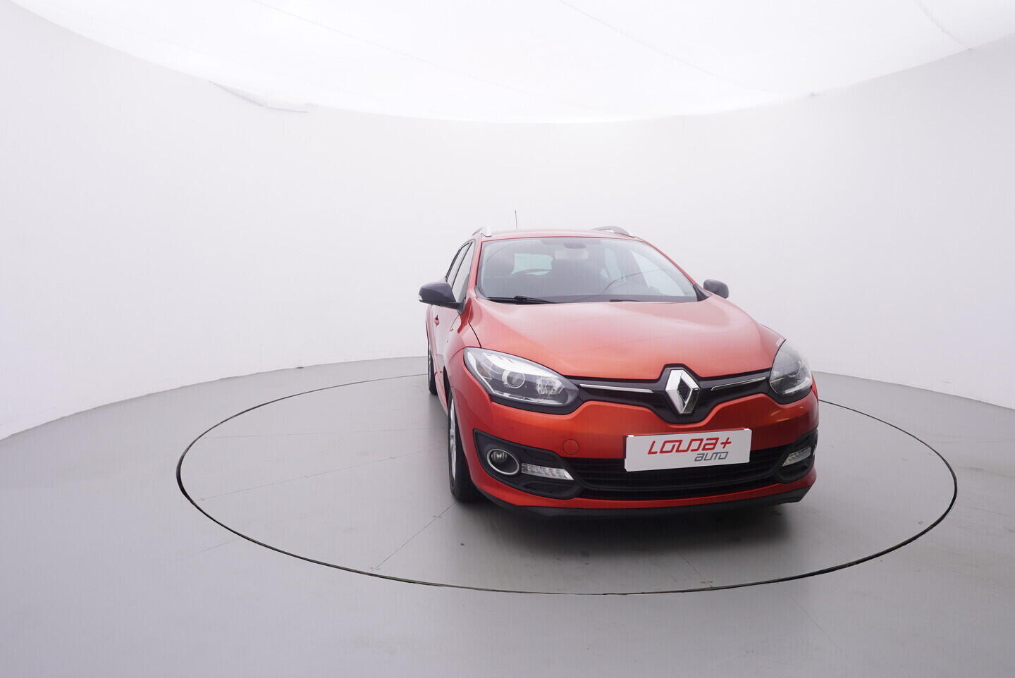 O119V07031_17.webp_MÉGANE Limited 1.5 DCI 81 kW manuál