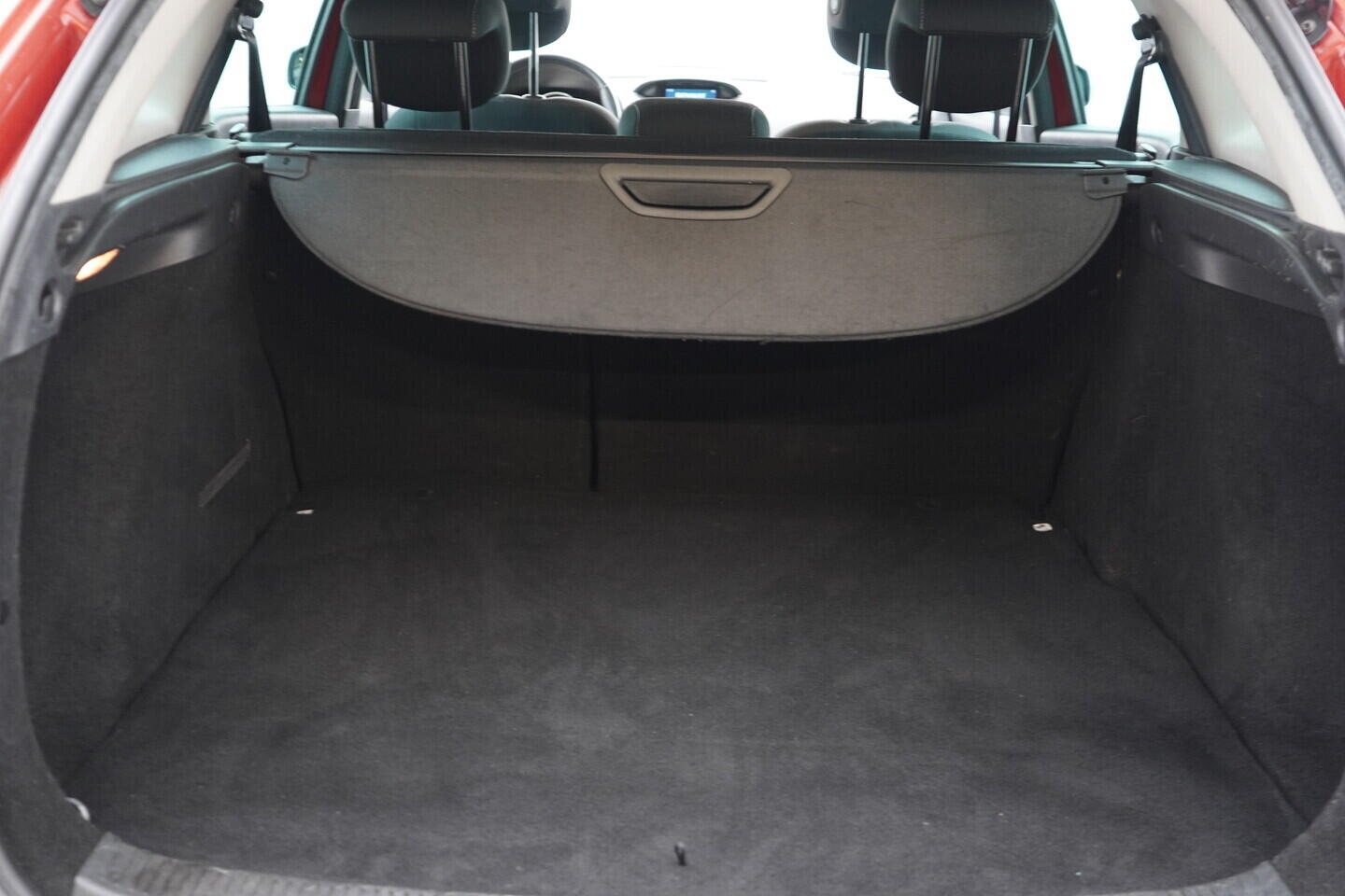 O119V07031_34.webp_MÉGANE Limited 1.5 DCI 81 kW manuál