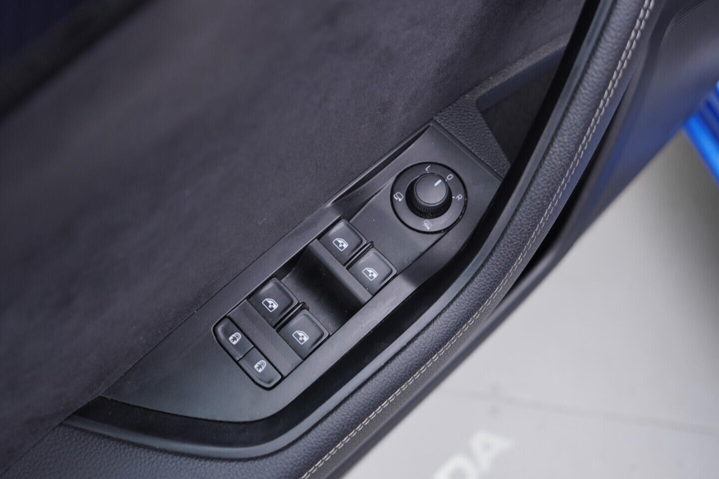 O119V07032_20.webp_SUPERB SportLine 2.0 TSI 140 kW automat, DPH